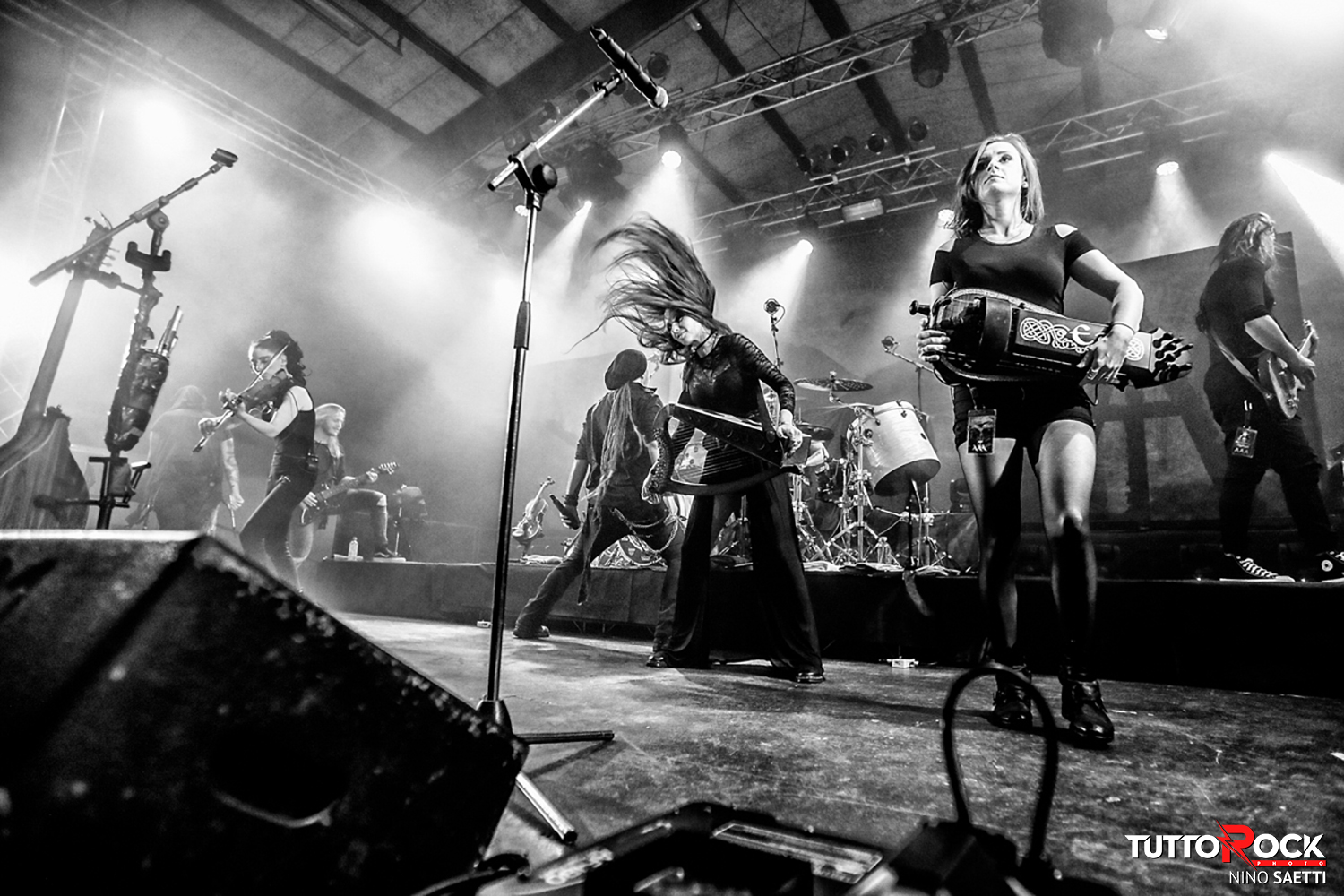 eluveitie ategnatos european tour estragon bologna 2019 11. 2 1